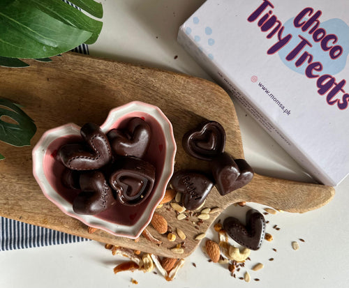Choco Tiny Treats – Dark Chocolate Nut & Date Energy Bites